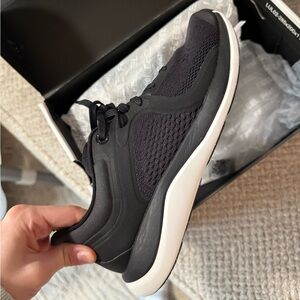 NWT Lulu lemon Chargefeel workout low shoes size 7.5